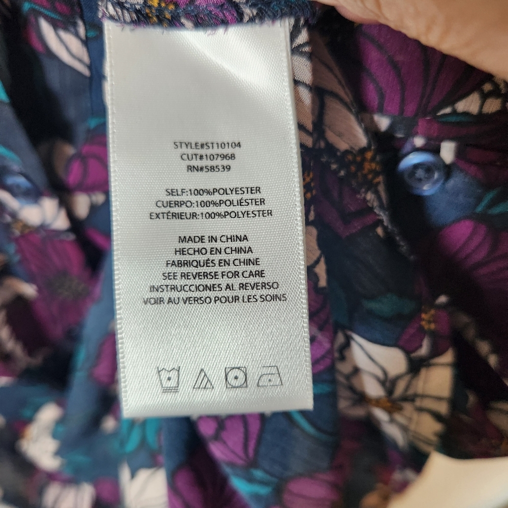 Kut from the Kloth Sinclair Med Button Front Sheer Chiffon Blouse Purple Floral‎ - Picture 6 of 6